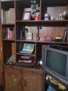 almari used condition corner