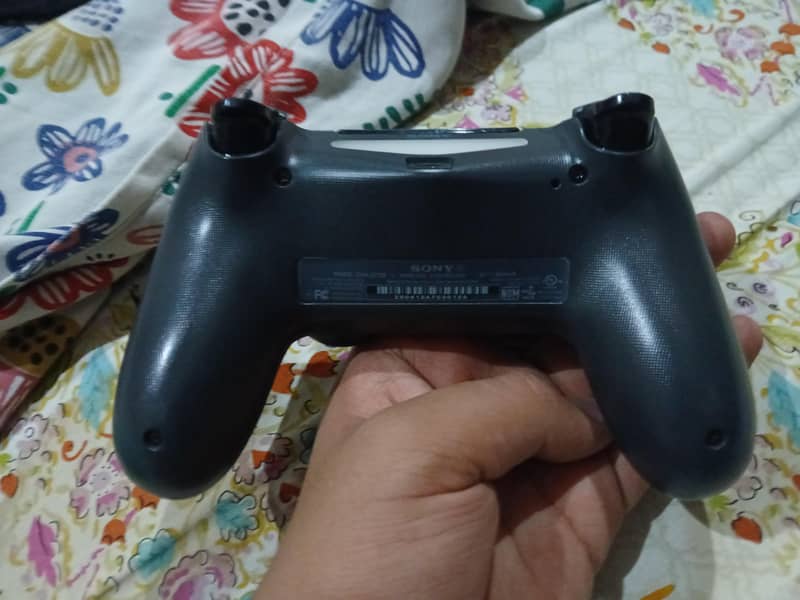 ps4 orignal controller 1