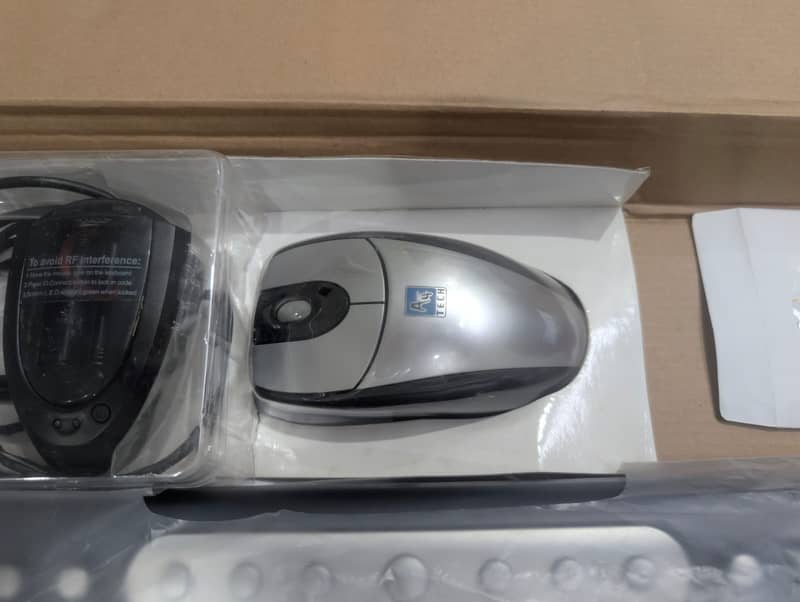 A4 tech wireless keyboard and mouse set for PC 1