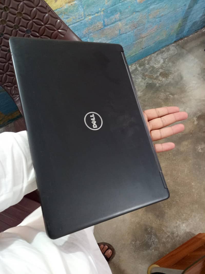 I sell my Dell latitude neat and clean 10/10 condition 0