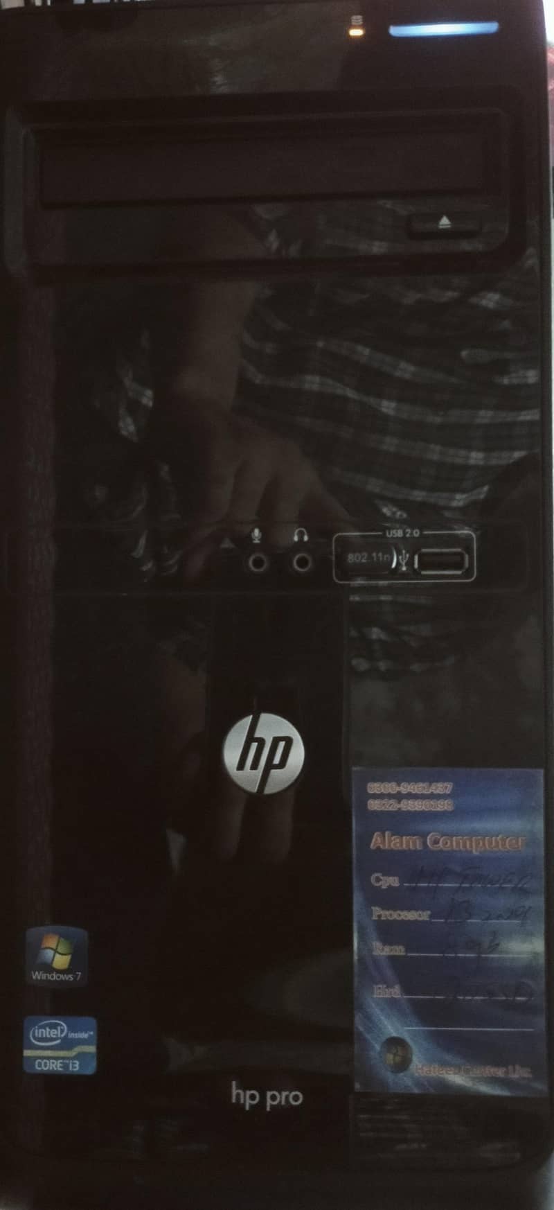 dekstop computer with LCD, keyboard,mouse,powercables 0