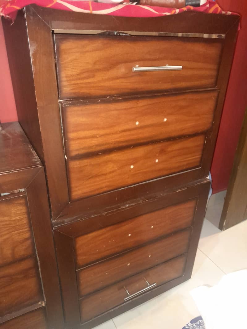 Dressing table  and side table 0