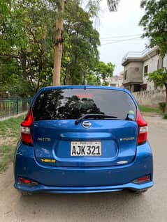 NISSAN