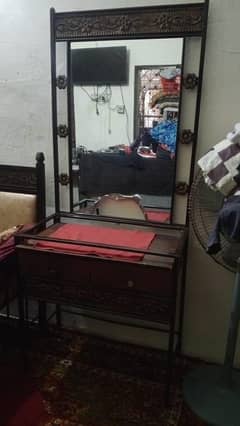 dressing table