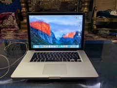 MacBook pro 15inc 10/10 condition 4ram 256gb