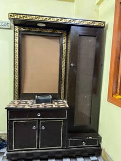 dressing table for sale  Rs::(10000