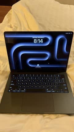 Macbook pro M3 pro 14inch space black