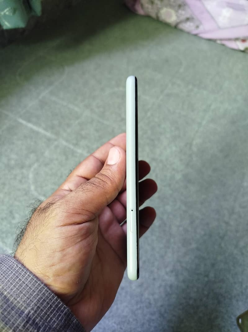 google pixel 5 Display LCD  broken 2