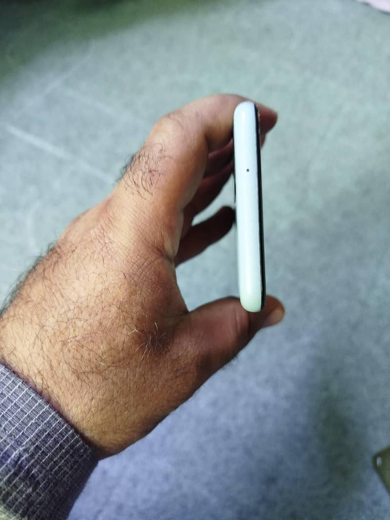 google pixel 5 Display LCD  broken 4