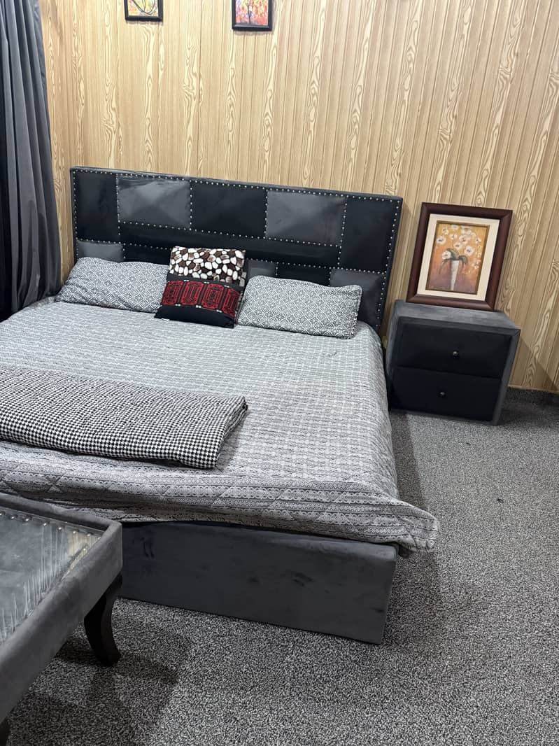 Full bed set with 2 single sofa and table 5