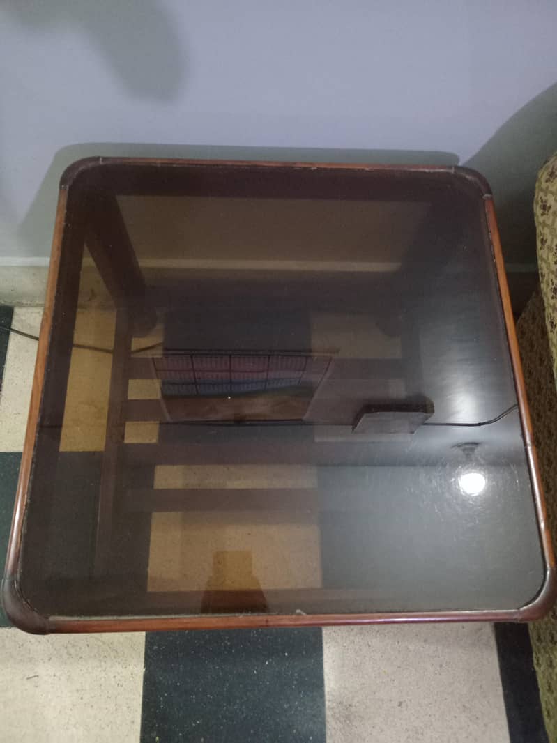 TABLE TABLE,SET 3 SIDE TABLE SET 0