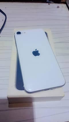 I phone se 22 with box back halki crack ha urgent sale