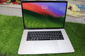 MacBook Pro 15” Touch Bar | Core i7 | 16GB | 1TB NVMe | 4GB Graphics
