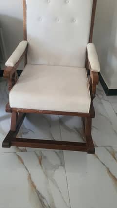 ROCKING CHAIR LARGE SIZE UP FOR URGENT SALE