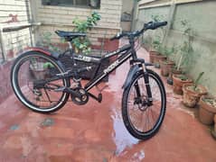 Full suspension Phoenix Mountain Bike