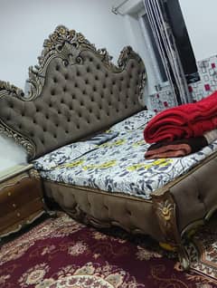 Bed, Side & dressing table