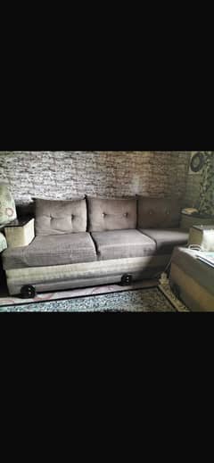 Good condition sofa set 2 seater , 3 seater