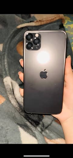 Selling my iPhone 11 Pro Max (256GB, JV model)