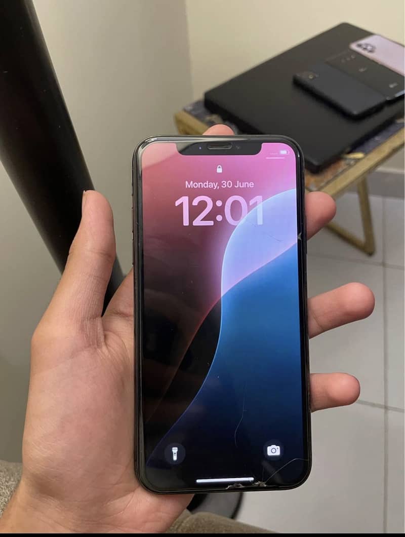Iphone x approve 256 with box exchange possible 2