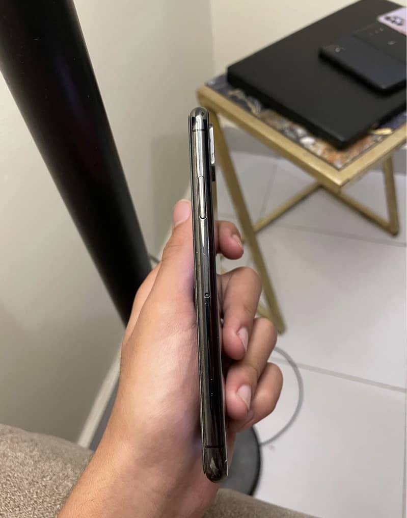 Iphone x approve 256 with box exchange possible 3