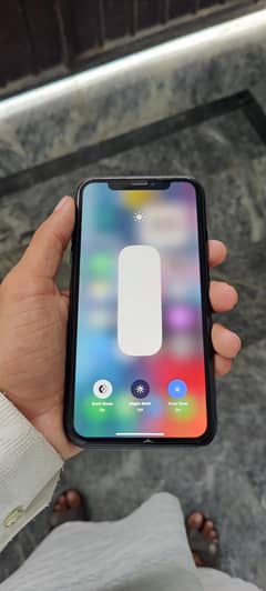 IPHONE XR 64GB