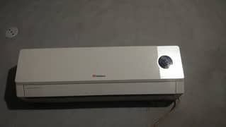 Working Dowlence Monogram 1.5 ton non inverter ac
