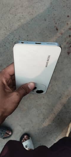 Tecno Spark Go 1