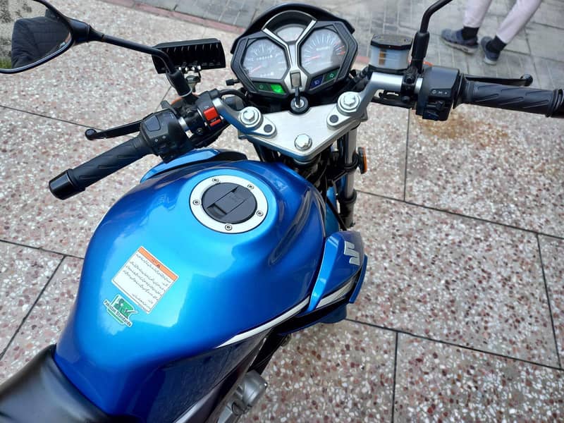 Suzuki GSX-125 2023 1