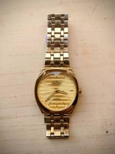 saudia arbia wathch gold color full pack set 10 / 10 condition