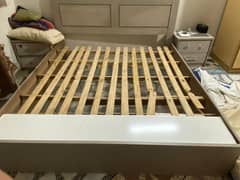 Double bed dressing