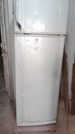 Dawlance used fridge running condition