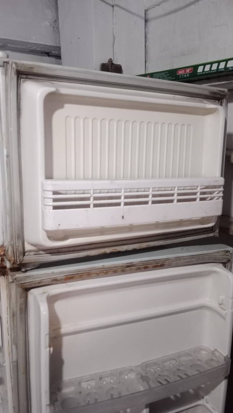 singer's used fridge running condition 4