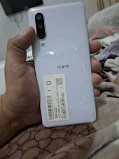 Aquos zero 5G