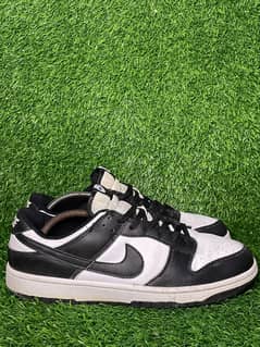 Nike panda dunks original