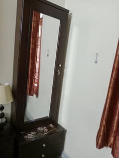 dressing table