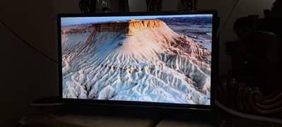 32 inches LCD for sale.