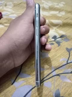 Iphon 11 pro (non PTA)