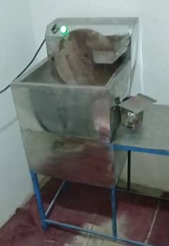 CHOCOLATE MELTING MACHINE