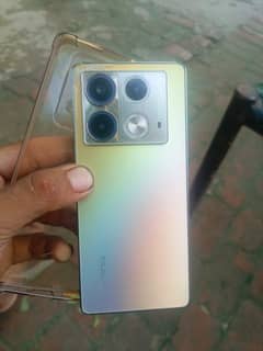 box sath corner break h jis ny Lena h wahi rabta kary box sath h