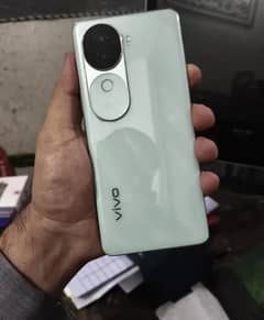 Vivo V40e