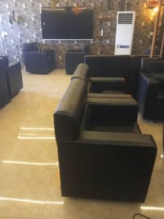 4 seater sofa black color