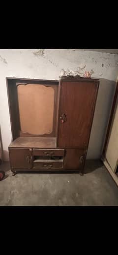 1 X Dressing Table, 2 x side table, 3 x chairs, 1 x Centre table