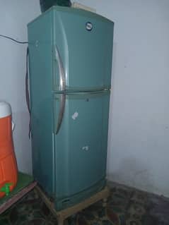 refrigerator medium size