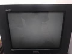 AIK TV SAHI HALAT MAIN REMOTE BI SAAT HAI