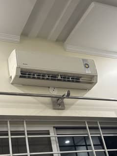 Gree ac 1 ton