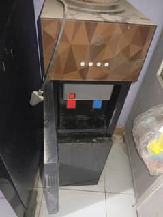 water dispenser pel
