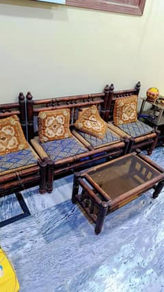 4 small chairs with centre table