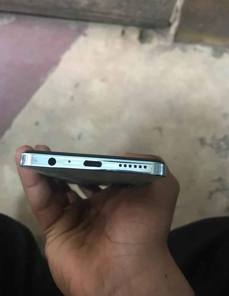 tecno common 20 complete box 10/10 8/256 mobile seild finger display f 1