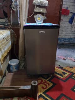 Mani fridge