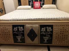 wooden furniture,bed and 3 almari without mattress